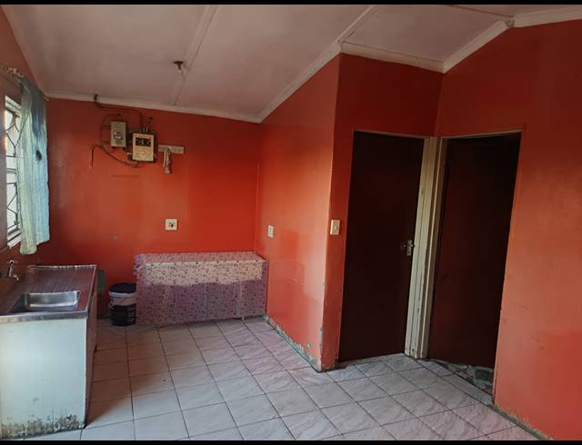 3 BEDROOM FREEHOLD FOR SALE IN MXOLISI PHETANI